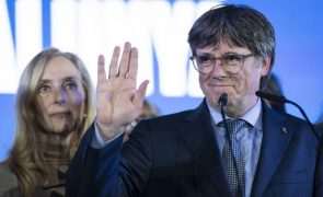 Puigdemont confirma candidatura para liderar governo minoritário da Catalunha