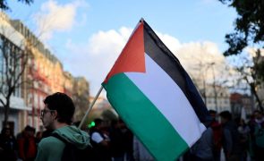 Dezenas de estudantes pró-Palestina ocupam faculdade da U.Porto