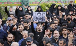 Começaram as cerimónias fúnebres do Presidente iraniano