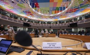UE dá 'luz verde' final às primeiras regras mundiais sobre inteligência artificial