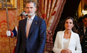 Letízia e Felipe VI - Assinalam 20 anos de casamento mas as ‘estrelas’ são as filhas