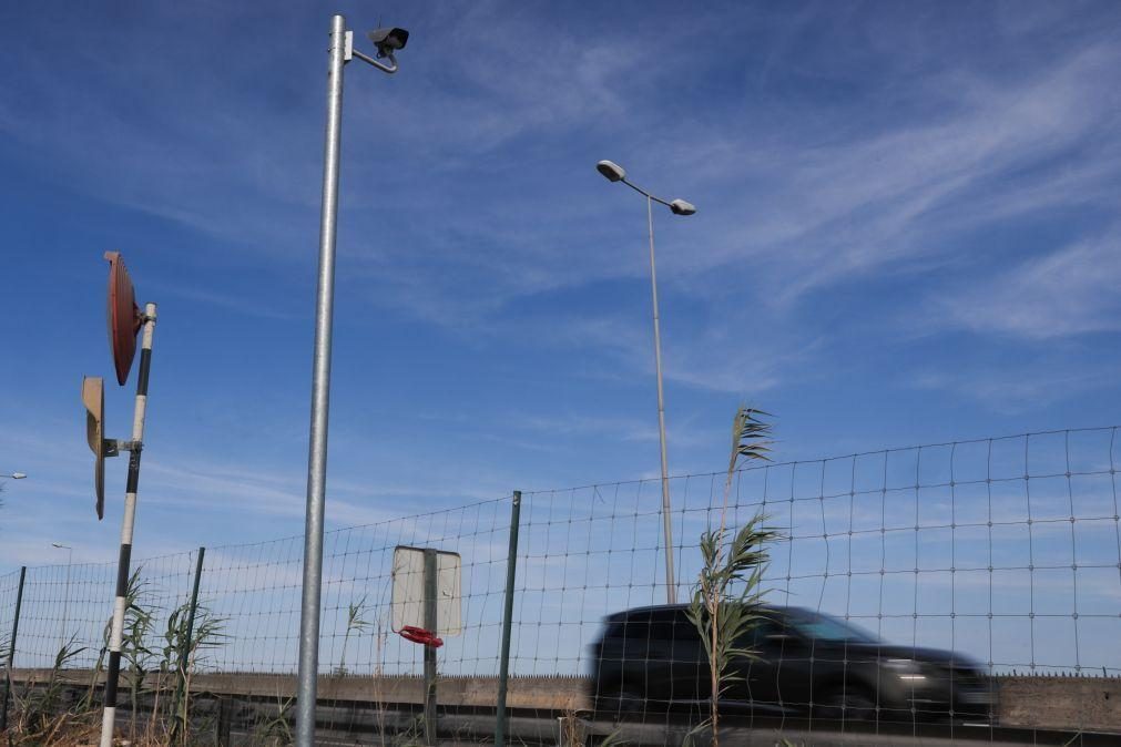 Estrada Nacional 10 cortada em Samora Correia devido a colisão