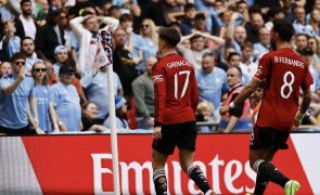 Bruno Fernandes e Dalot conquistam Taça de Inglaterra com Manchester United