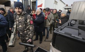 Rússia abate 14 'drones' ucranianos em três regiões fronteiriças