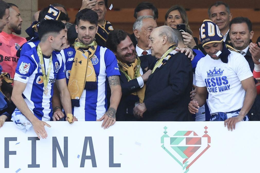 Pinto da Costa deixa FC Porto com 45 troféus em 27 épocas