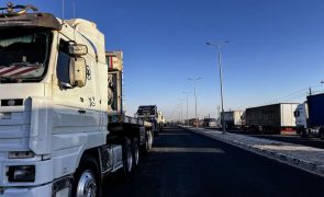 135 camiões de ajuda humanitária entram em Gaza vindos do Egito