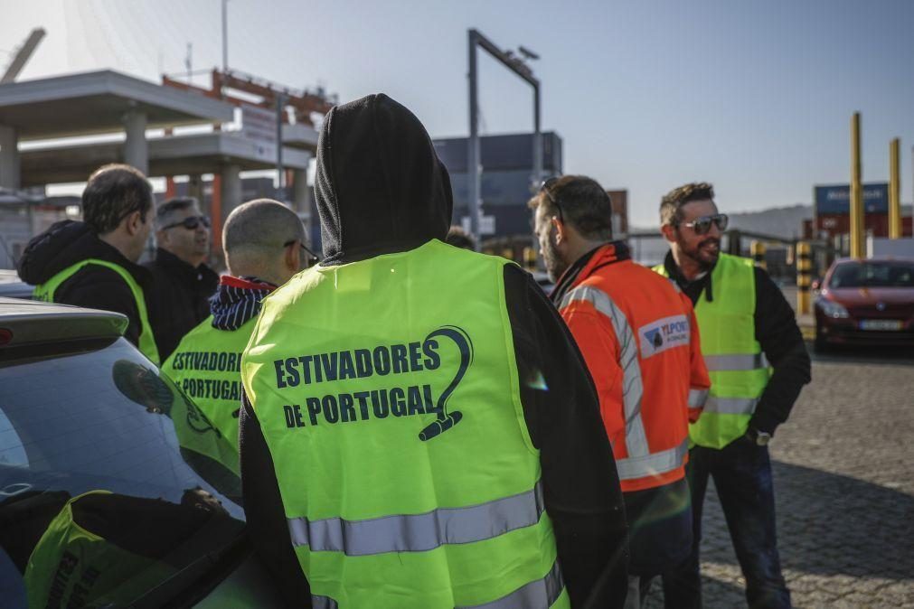 Trabalhadores dos portos marcam 10 dias de greve em junho