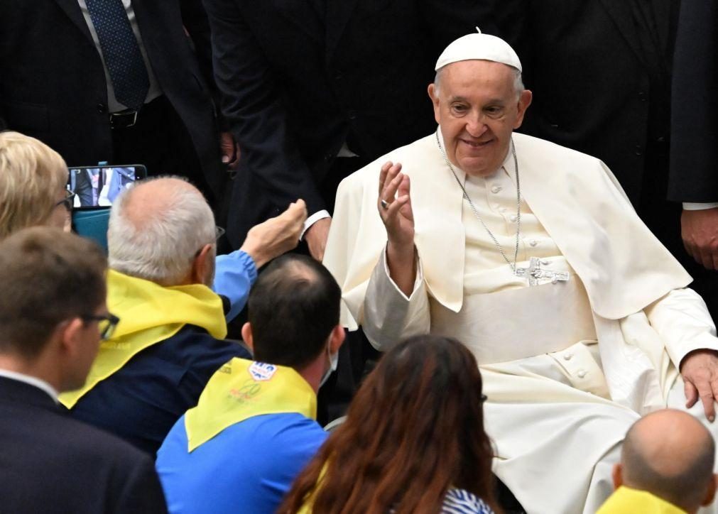 Papa diz que interceder pela paz requer envolvimento e correr riscos