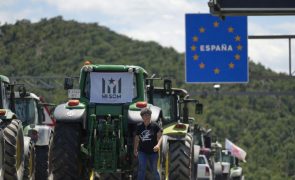 Agricultores franceses e espanhóis acabam com bloqueios nas fronteiras