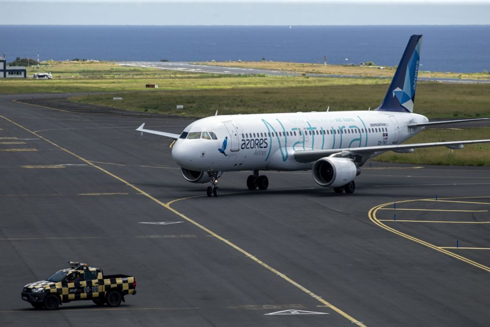 Consórcio põe providência cautelar contra cancelamento da privatização da Azores Airlines