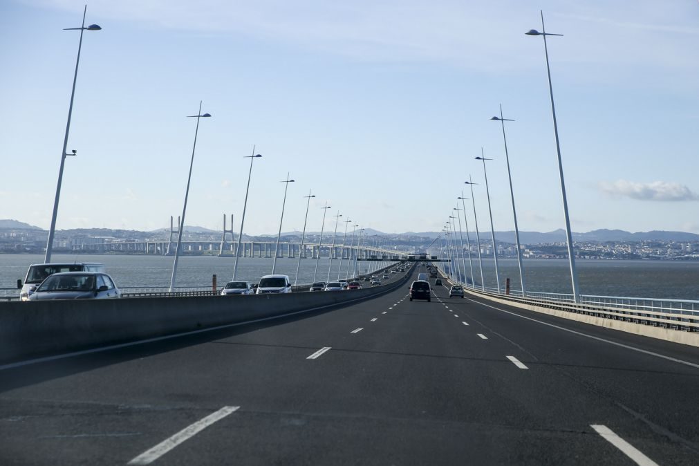 Ponte Vasco da Gama passa a ter radares de controlo da velocidade média