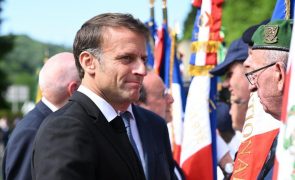 Macron apela à união dos políticos que 