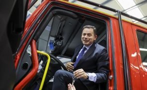 Primeiro-ministro pede colaboração, entreajuda e coordenação no combate aos incêndios