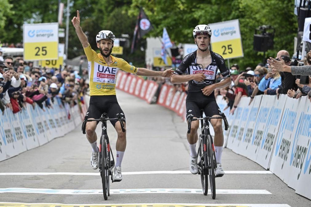 João Almeida e Adam Yates prosseguem domínio na Volta à Suíça