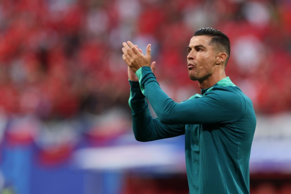 Ronaldo primeiro futebolista de sempre a jogar em seis Europeus