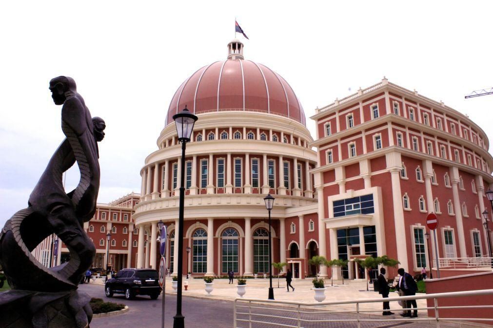 Parlamento angolano aprovou proposta de lei que criminaliza vandalização de bens públicos
