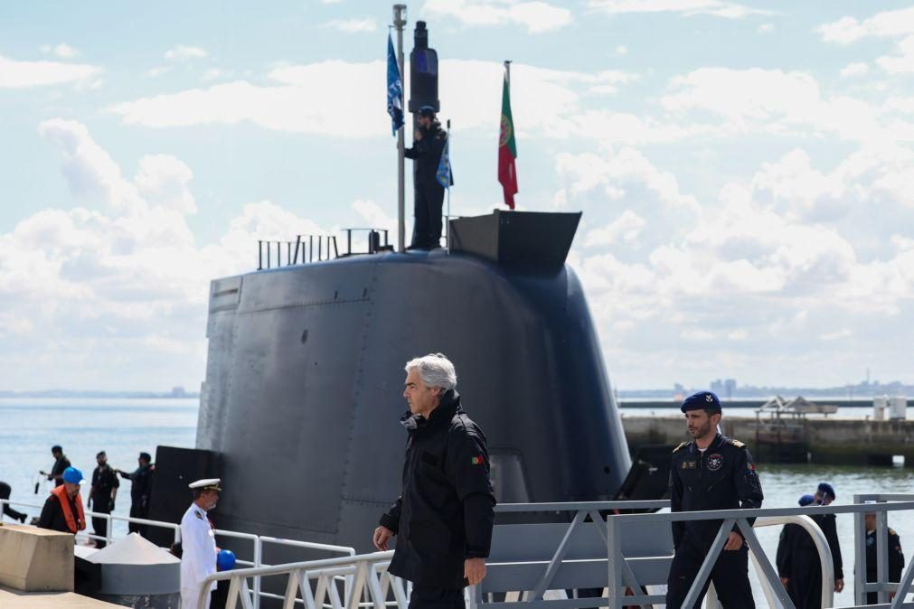 Ministro pernoitou no submarino 'Arpão' que regressou a Portugal após feito histórico