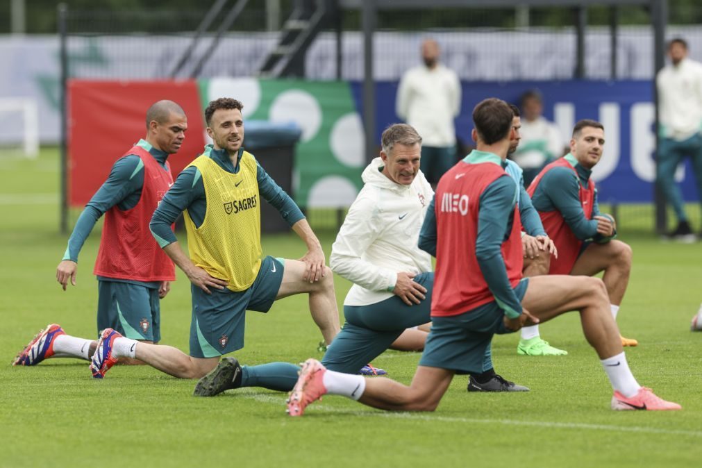 Seleção portuguesa treina em Marienfeld e viaja para Dortmund