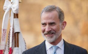 Rei de Espanha faz visita oficial a países bálticos sem comitiva governamental