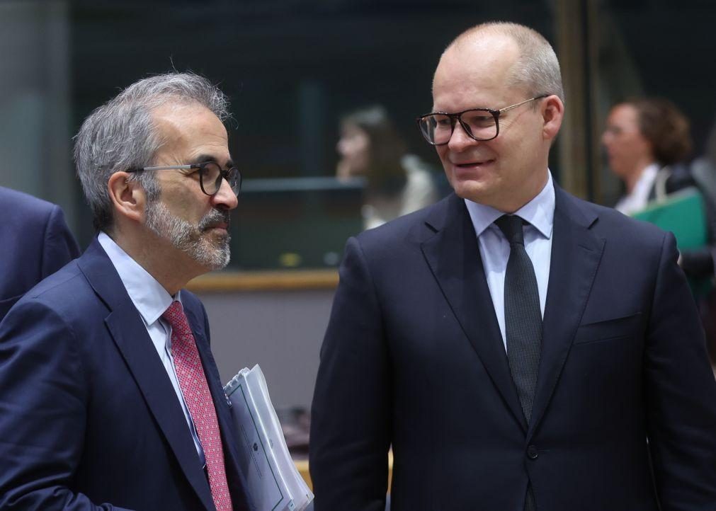 MNE da UE discutem no Luxemburgo prioridades no campo de batalha da Ucrânia