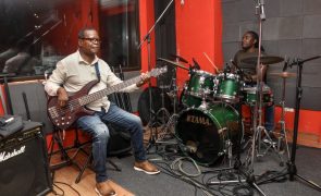 Banda moçambicana Ghorwane superou assassínios e desafio de Peter Gabriel