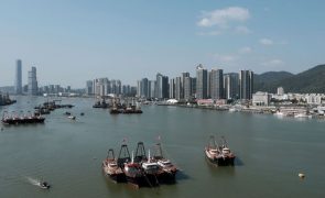 China facilita entrada de residentes estrangeiros de Macau e Hong Kong no país
