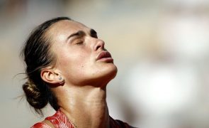Aryna Sabalenka abandona antes do início do torneio de Wimbledon