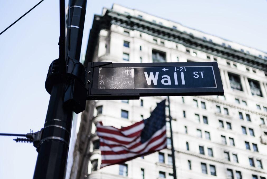 Bolsa de Nova Iorque negoceia mista com investidores a aguardarem novos indicadores
