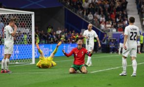 Portugal e Eslovénia empatados a zero no final do tempo regulamentar