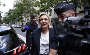 Marine Le Pen critica 
