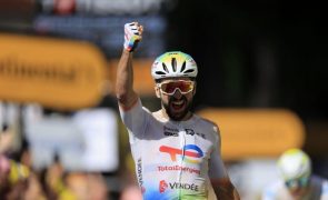 Tour: Turgis vence a partir da fuga, Pogacar vai de amarelo para o dia de descanso