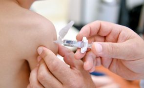 Partido de Salvini propõe acabar com as vacinas obrigatórias para as crianças
