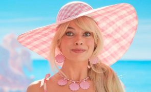 Margot Robbie - A Barbie da vida real sai à rua e revela segredo bem escondido
