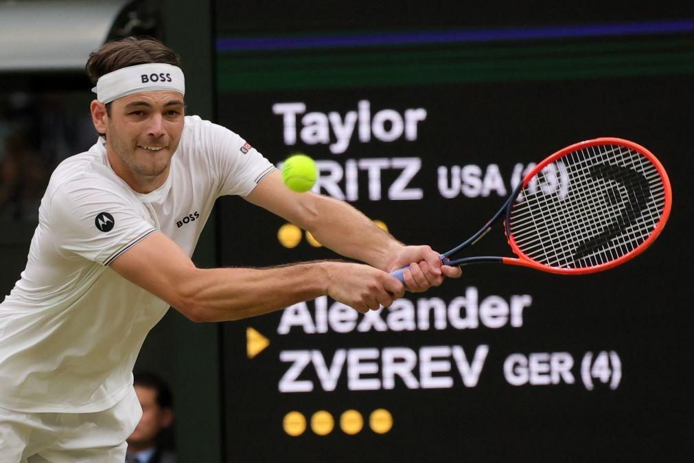 Taylor Fritz elimina Zverev em Wimbledon após desvantagem de dois sets