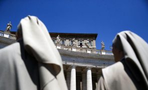 Vaticano prepara documento sobre mulheres na liderança da Igreja Católica