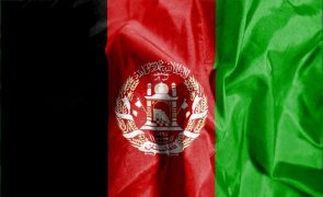 17 mortos e 34 feridos em acidente com autocarro no norte do Afeganistão
