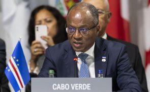 PM de Cabo Verde diz que avião anunciado há 12 dias 