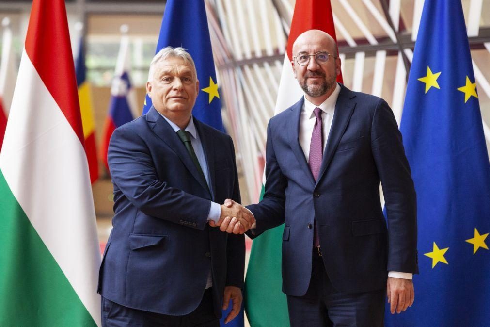 Michel lembra a Orbán que não tem poder para representar UE no estrangeiro