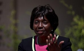 Angola quer contratar anualmente 8 mil profissionais de saúde até 2027 - ministra