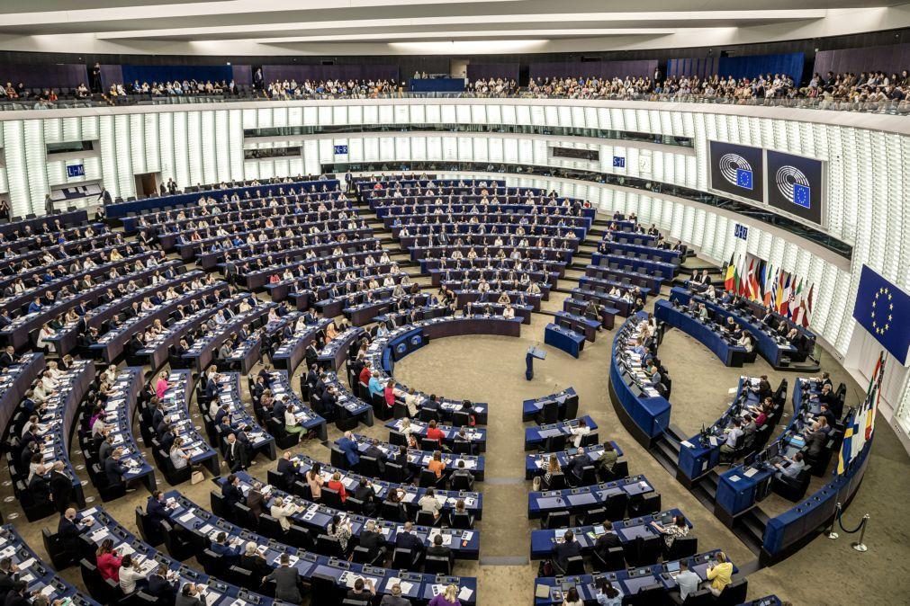 Conservadores de Meloni ao lado da maioria dos eurodeputados no apoio à Ucrânia