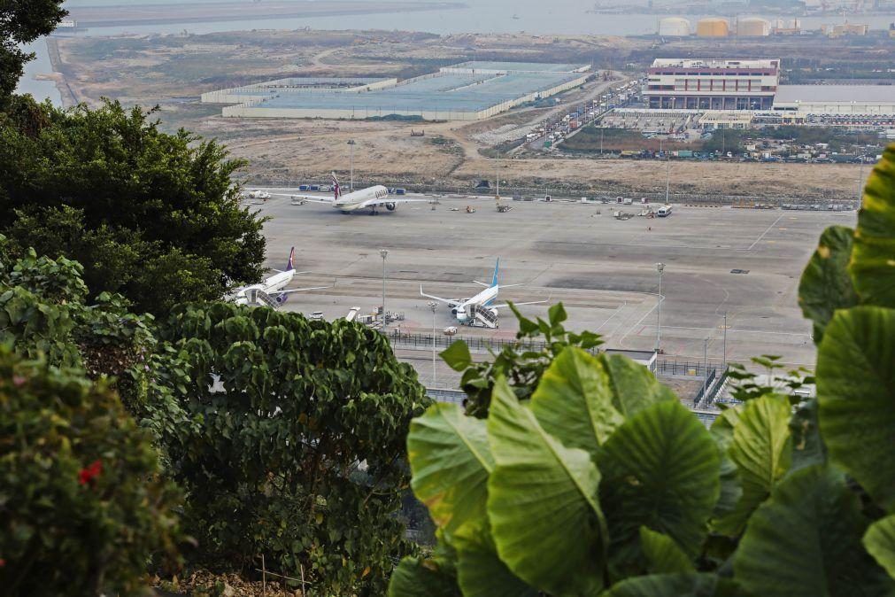 Reaberta pista de aeroporto de Macau após problema de avião em descolagem