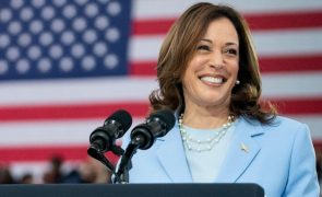 Duas vezes melhor por metade do respeito: a batalha de Kamala Harris pela Casa Branca