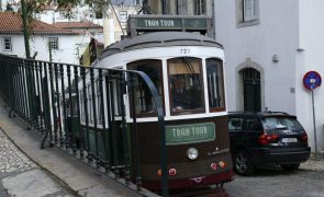 Trabalhadores da Carristur fazem greve de 24 horas no sábado