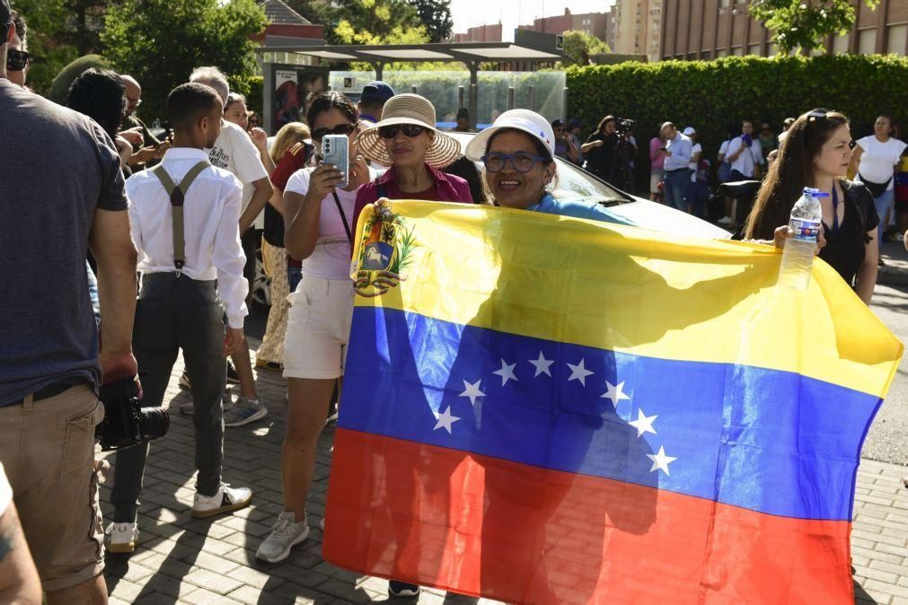 Venezuela: Milhares mobilizam-se em Espanha convocados pela oposição