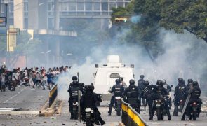 Quase 750 detidos nos protestos contra reeleição de Maduro na Venezuela