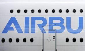 Lucro da Airbus cai 46% no 1.º semestre para 825 ME