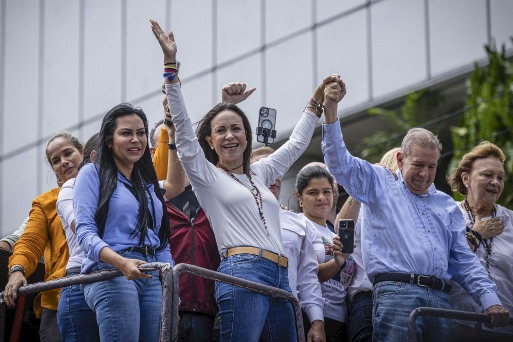 Peru reconhece candidato da oposição venezuelana como Presidente eleito
