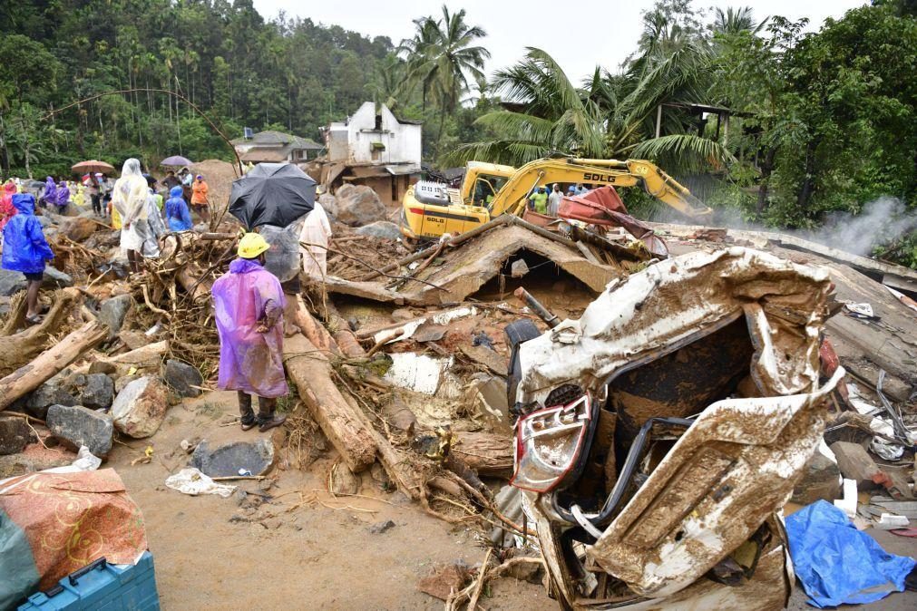 Pelo menos 122 mortos em aluimentos de terra no sul da Índia