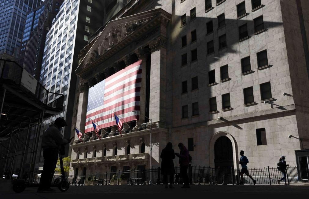 Wall Street cai após relatório sobre o emprego
