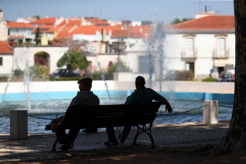 Calor mantém Portugal continental sob avisos meteorológicos até sábado